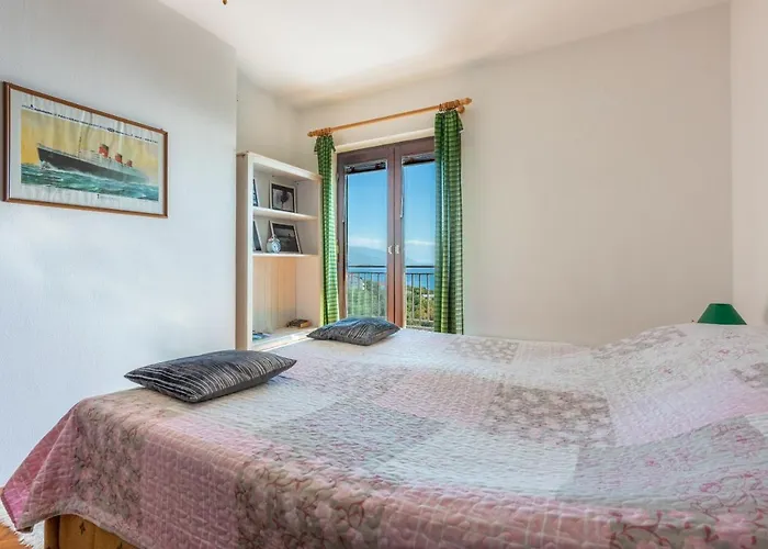 Διαμέρισμα Renata *